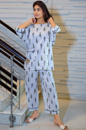 Leaf Print White Night Suit - Visramaa