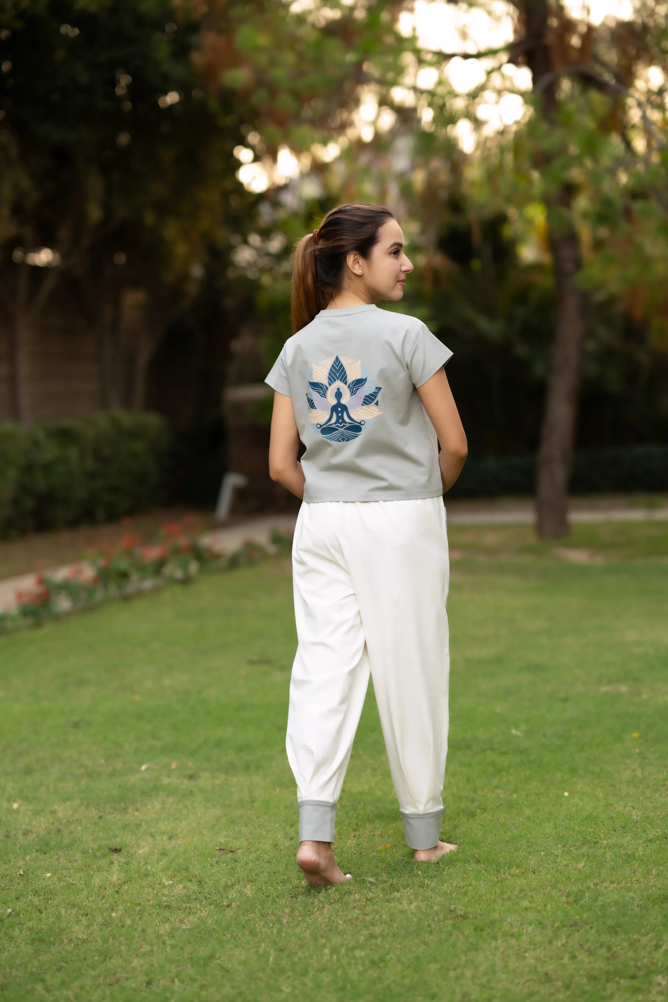 Cloudy grey crop top yoga set